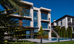 Вилла у моря