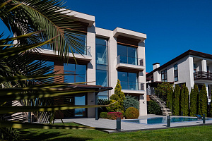 Вилла у моря