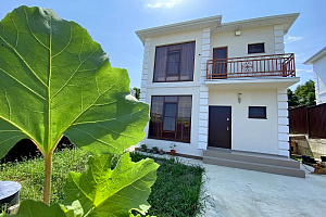 Новый дом с ремонтом и мебелью