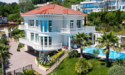 Загородная резиденция с видом на море