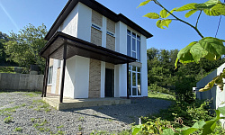 Загородный дом с красивым видом