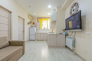 Продается уютная трехкомнатная квартира в зел...