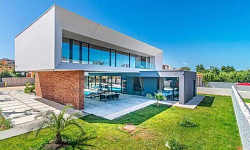 Дом в Сириусе