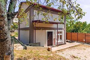 Уютный дом с ремонтом в Адлере. 