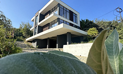 Новый дом с видом на море