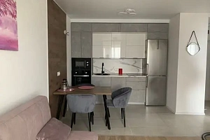 Квартира с дизайн ремонтом и видом на город