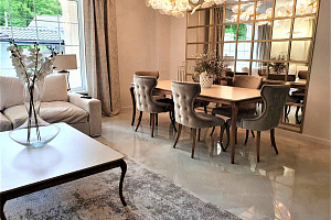 Роскошный дом у моря