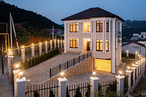 Новый коттедж с ремонтом рядом с морем