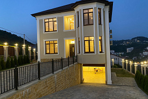 Роскошный дом на Мамайке с видом на море