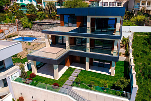 Вилла в элитном районе с видом на море