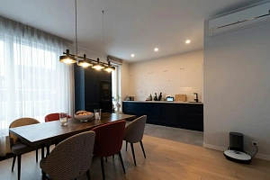 Просторная трехкомнатная квартира с панорамны...