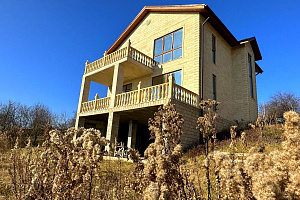 Дом с красивым видом на горы и море