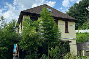 Дом с ремонтом 200 м.кв. на участке 5 соток