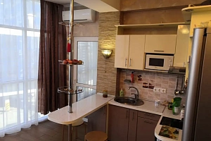 Продам 1 комнатную квартиру 37 кв. с ремонтом...