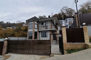 Уютный дом для семьи с видом на море. 