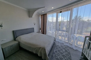 Квартира в 80 метрах от моря