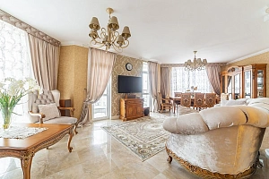 Трехкомнатная квартира в центе Сочи