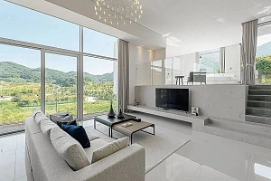 Уютный номер с панорамным видом на горы 