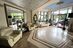 Просторная квартира на берегу моря