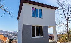 Дом с видом на город