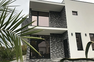 Собственный дом с видом на море