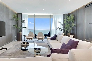 Из квартиры к машине на скоростном лифте – вы...