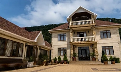 Дом с красивым видом на горы и море