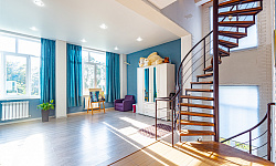 Уникальный дом среди живописных пейзажей