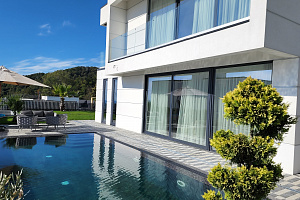 Вилла в стиле Хай -Тэк с видом на море