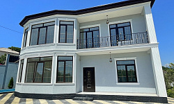 Элитный дом с бассейном