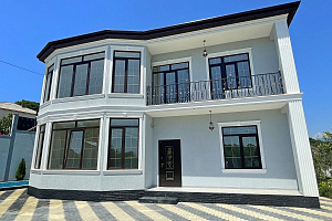 Элитный дом с бассейном