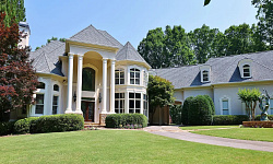 Шикарный дом с бассейном в Сочи