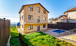 Уютный дом для большой семьи с шикарным видом...