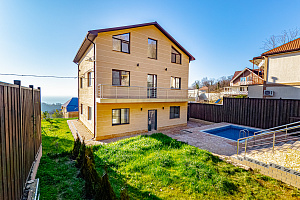 Уютный дом для большой семьи с шикарным видом...