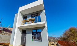 Дом в тихом месте с шикарным видом на город