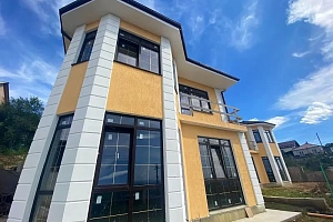 Два дома с видом на море