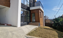 Двухэтажный дом в Сочи