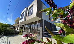 Дом с красивым видом на горы