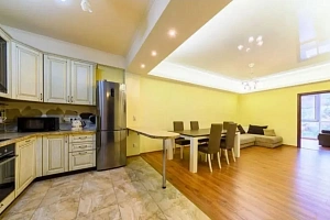 Квартира в современном доме для большой семьи