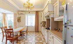 Просторный дом для большой семьи