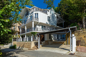 Элитный дом с видом на море и горы