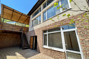 До остановки 200 метров