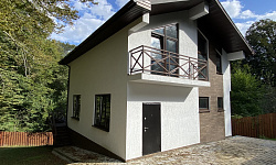 Дом у леса и речки