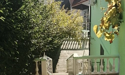 Дом в классическом стиле с видом на море 