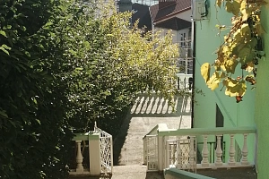 Дом в классическом стиле с видом на море 