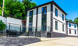 Новый дом с ремонтом и мебелью