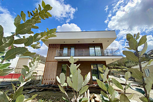 Дом в уеденённом месте в центре Сочи