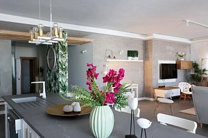 Трехкомнатная квартира с видом на море на Пер...