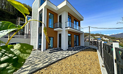 Коттеджный поселок с видом на горы