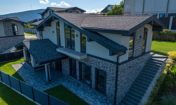 Дом с видом на горы